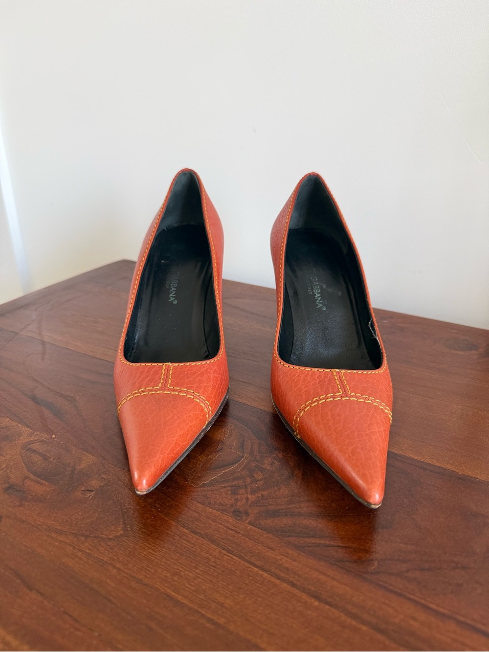 Dolce & Gabbana Orange Leather Pointed-Toe Pumps Size 37.5 / US 7.5